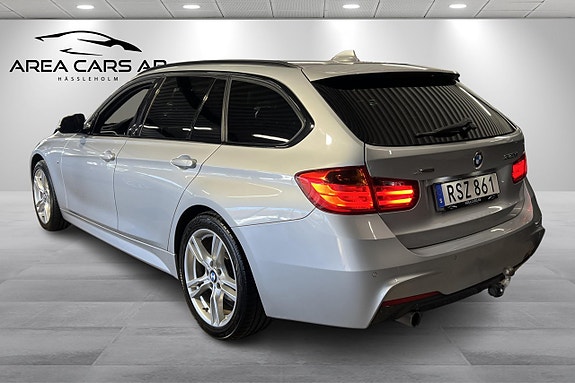 BMW 320 2 of 5