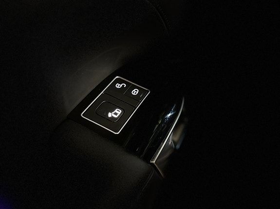 Land Rover Range Rover Sport 22 of 29