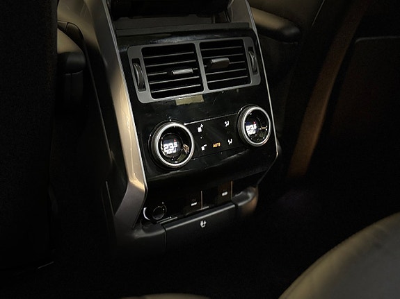 Land Rover Range Rover Sport 23 of 29