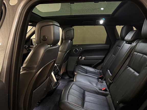 Land Rover Range Rover Sport 25 of 29