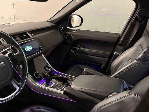 Land Rover Range Rover Sport 12 of 29