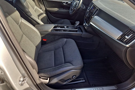 Volvo V90 7 of 12