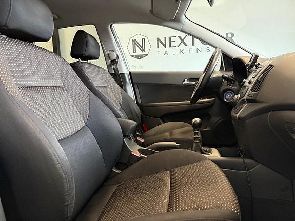 Hyundai i30 5 of 8