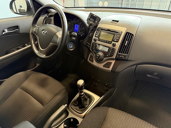Hyundai i30 7 of 8