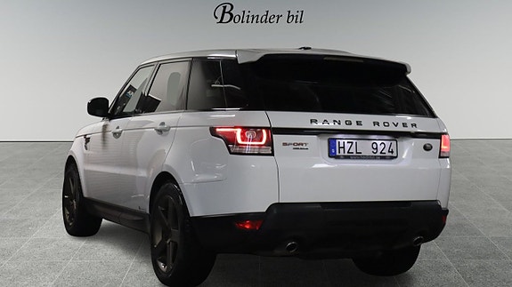 Land Rover Range Rover Sport 4 of 5
