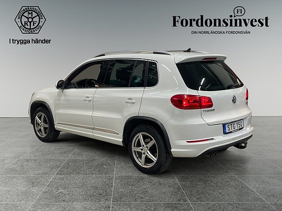 Volkswagen Tiguan 3 of 5
