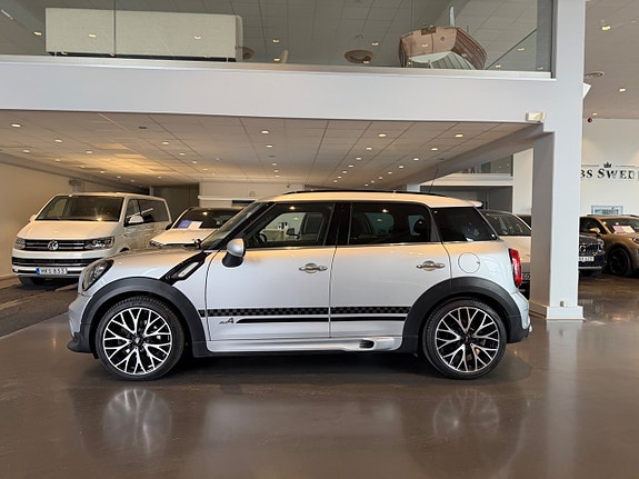 MINI Countryman Cooper S 2 of 5