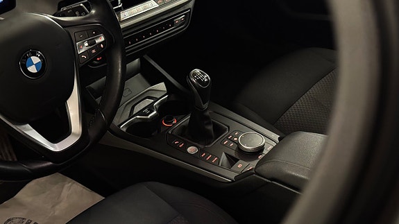 BMW 118i 21 of 25