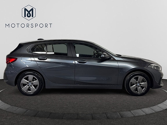 BMW 118i 8 of 25