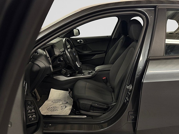 BMW 118i 11 of 25