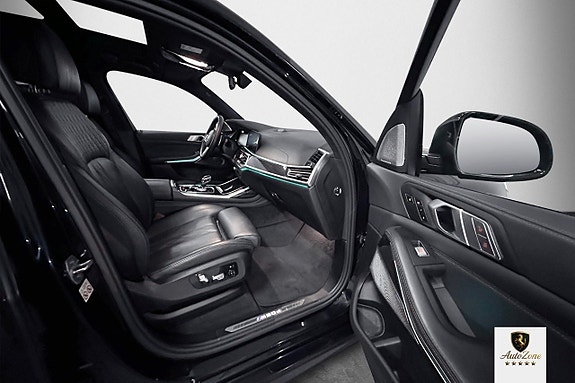 BMW X7 25 of 30