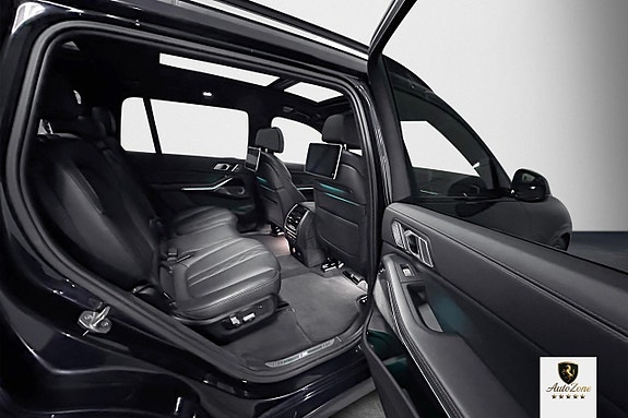 BMW X7 24 of 30