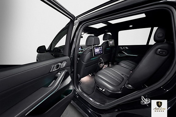 BMW X7 21 of 30