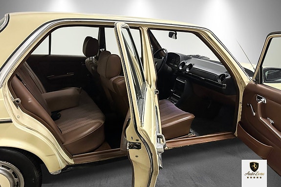 Mercedes-Benz 230 8 of 10