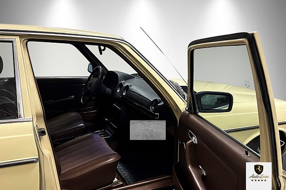 Mercedes-Benz 230 10 of 10