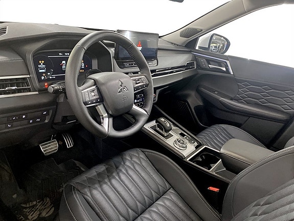 Mitsubishi Outlander 6 of 18