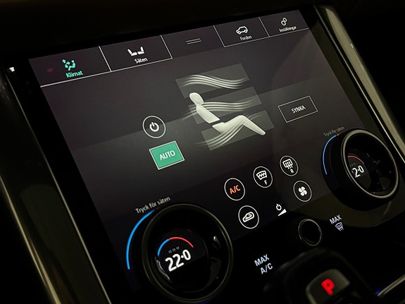 Land Rover Range Rover Sport 16 of 23