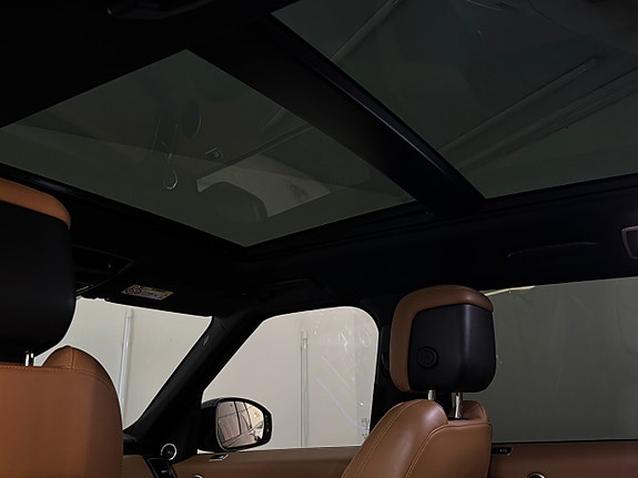 Land Rover Range Rover Sport 13 of 23