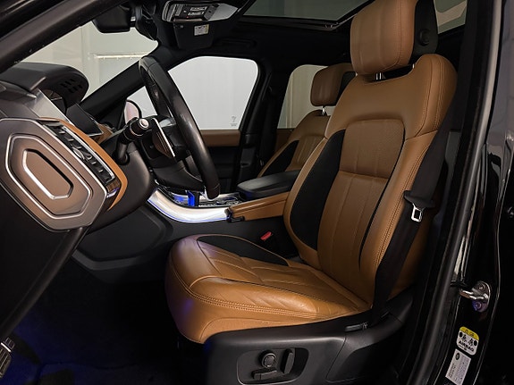 Land Rover Range Rover Sport 9 of 23