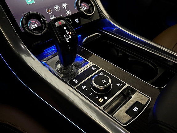 Land Rover Range Rover Sport 15 of 23