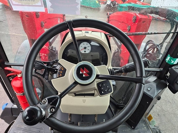 Massey Ferguson MF 5713 S 9 of 9