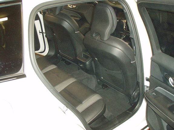 Volvo V60 10 of 11