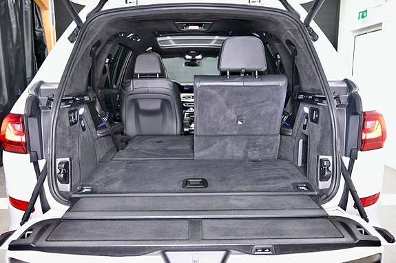 BMW X7 10 of 30