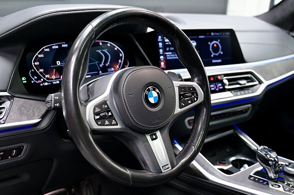 BMW X7 24 of 30