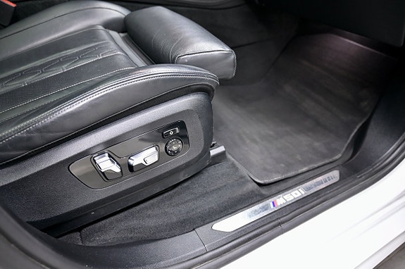 BMW X7 18 of 30