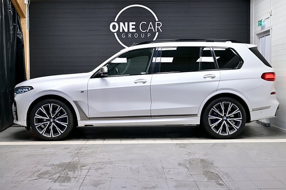 BMW X7 4 of 30