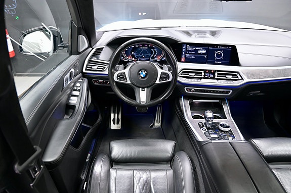 BMW X7 23 of 30