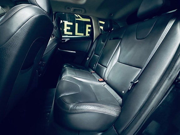 Volvo XC60 19 of 22