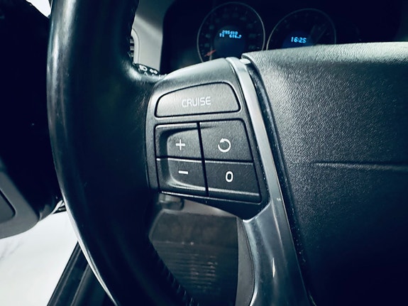 Volvo XC60 10 of 22