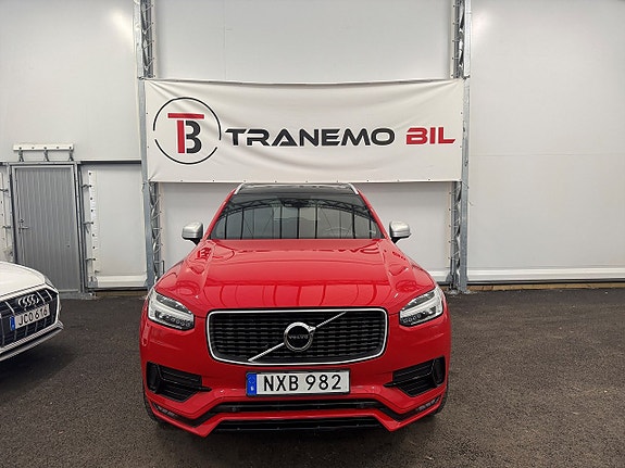 Volvo XC90 2 of 5