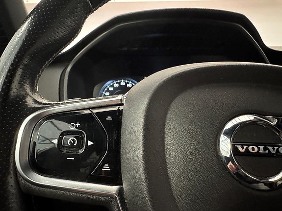 Volvo XC90 23 of 30