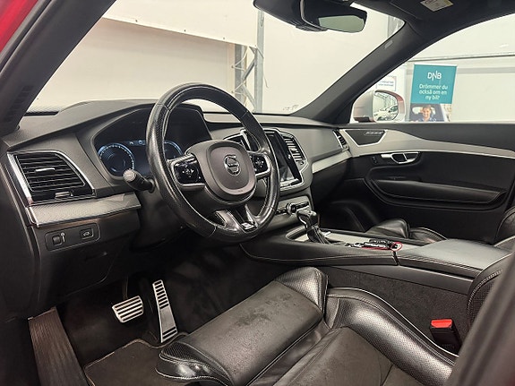 Volvo XC90 9 of 30