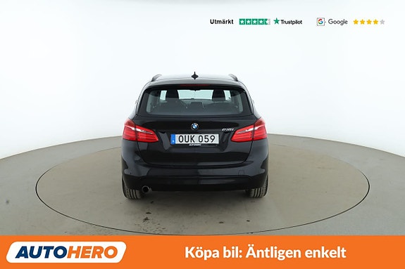 BMW 218i 4 of 5