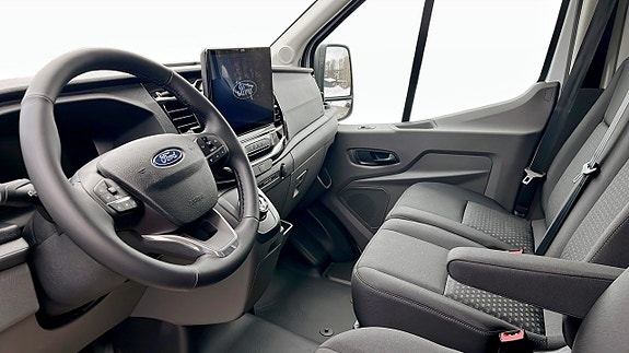 Ford Transit 3 of 5