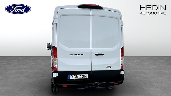 Ford Transit 7 of 9