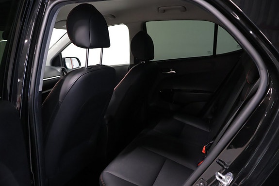 Kia Picanto 10 of 13