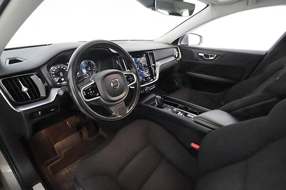 Volvo V60 12 of 28