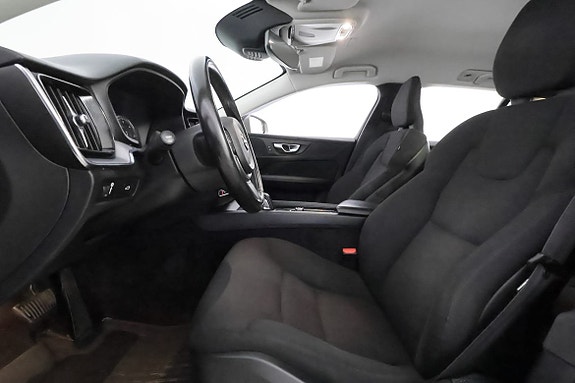 Volvo V60 10 of 28