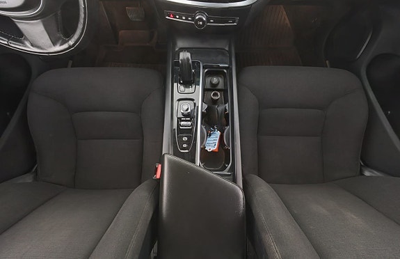 Volvo V60 17 of 28