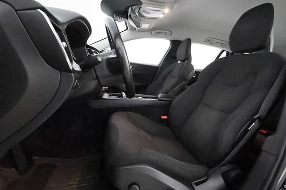 Volvo V60 11 of 28