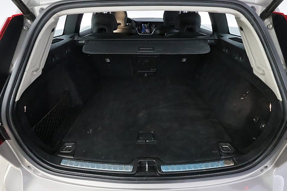 Volvo V60 8 of 28