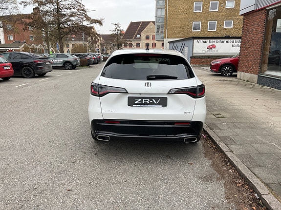 Honda ZR-V 5 of 5