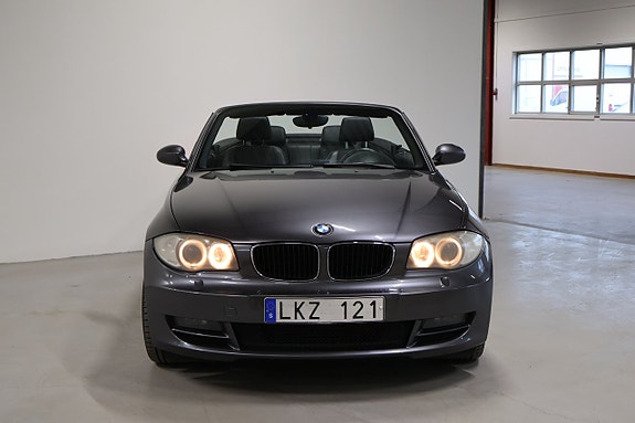 BMW 120d 2 of 5