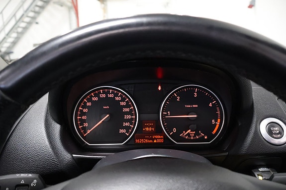 BMW 120d 14 of 17