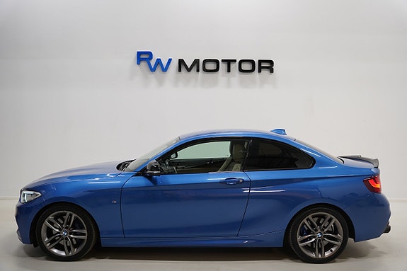 BMW 218 3 of 5