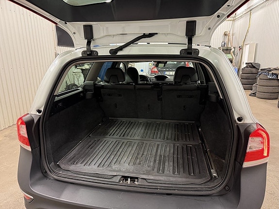 Volvo XC70 7 of 20